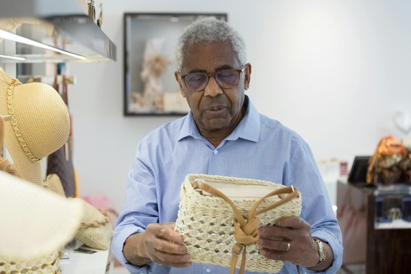 Mastering Eyeshadow for Hooded Eyes: Top Techniques for Flawless Application